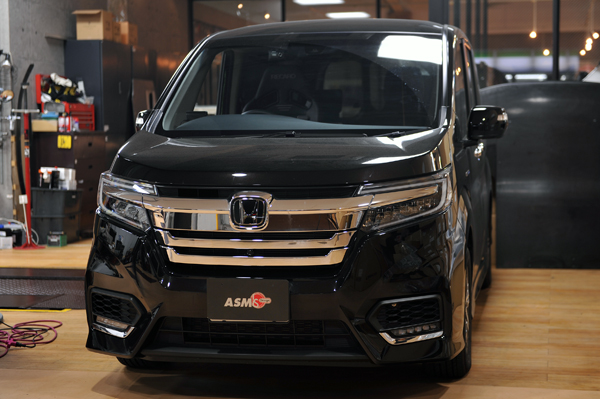 181124_Daily view of ASM RECARO specialized shop._HONDA_stepWGN_.jpg